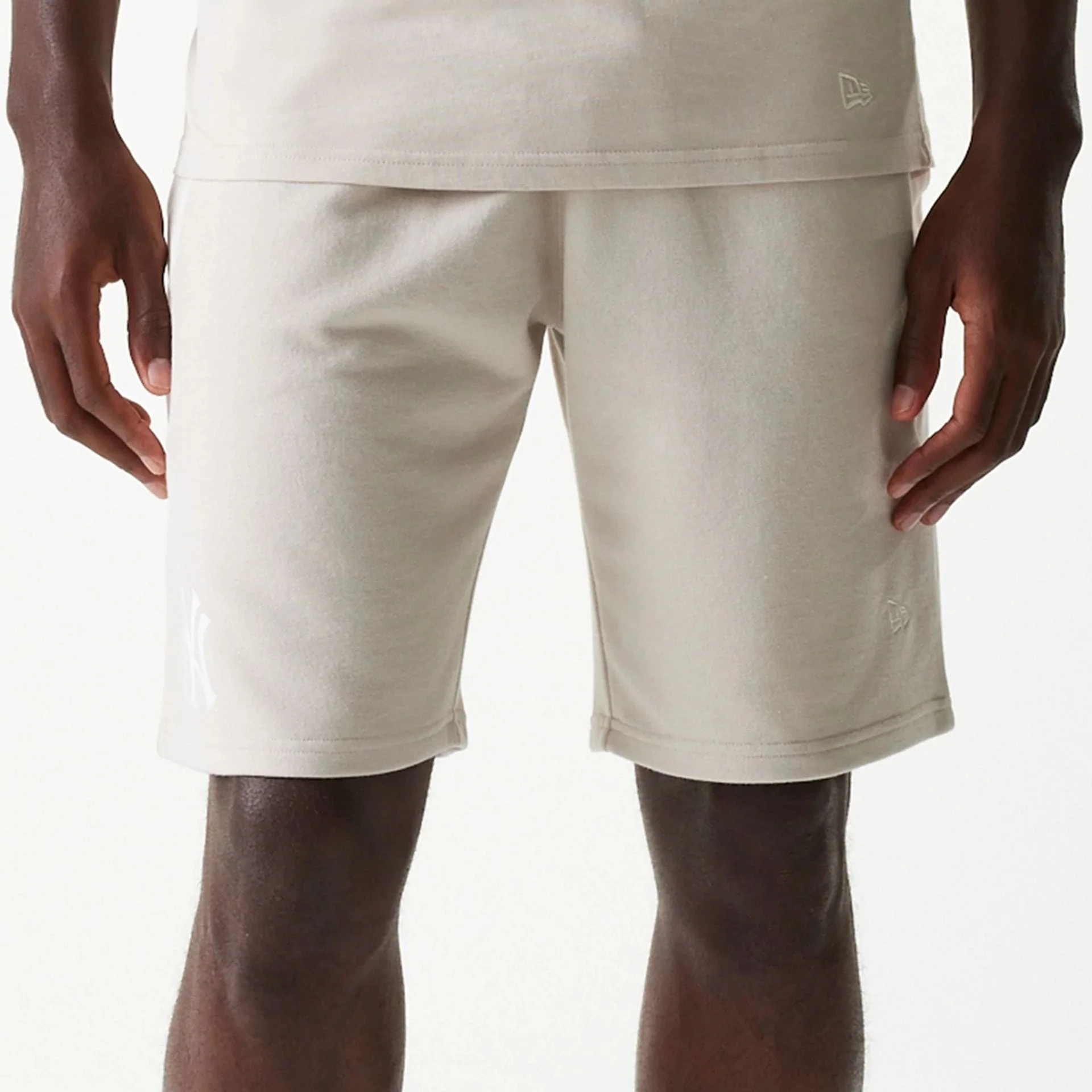 New York Yankees MLB Raglan Cream Shorts - Image 4