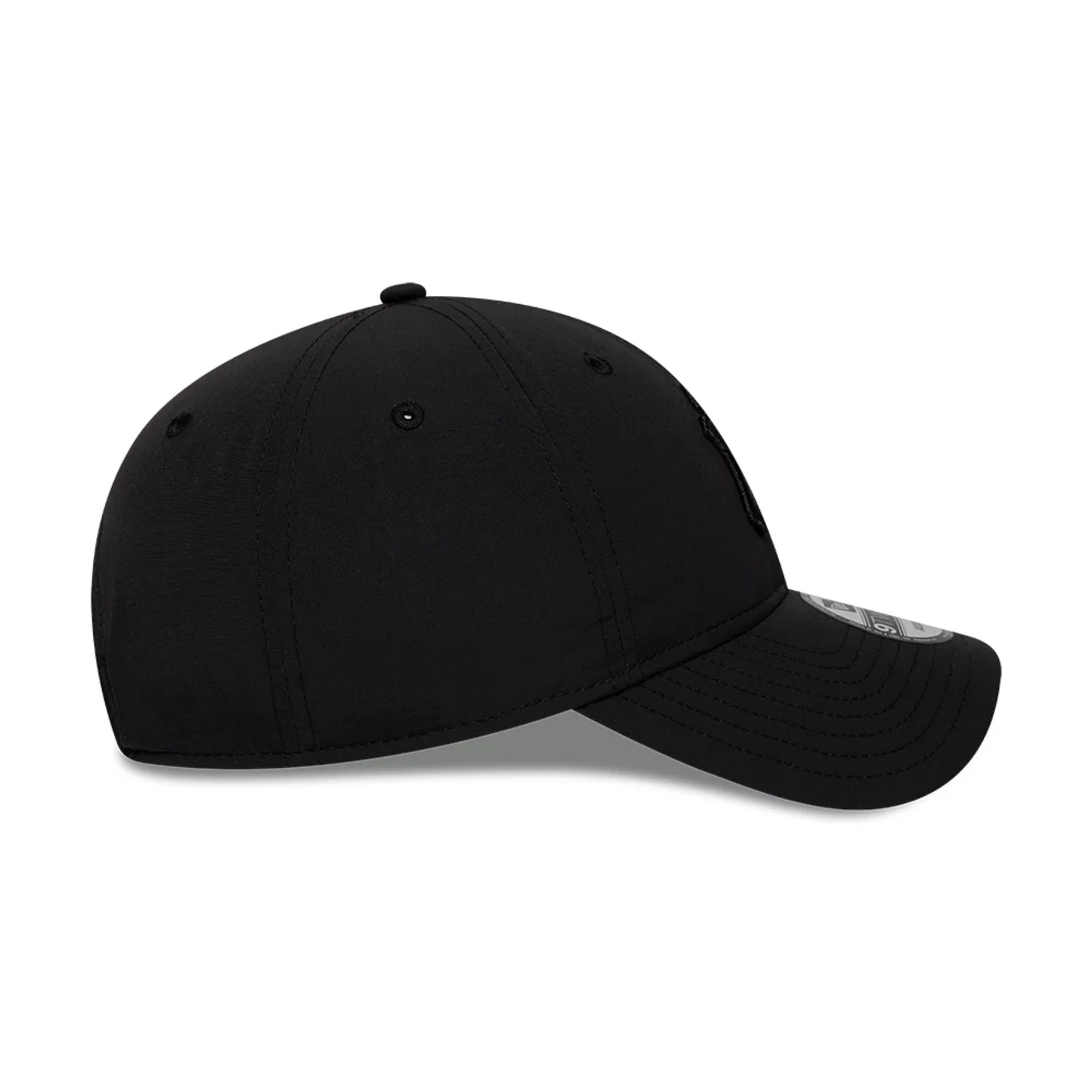 New York Yankees MLB Recycled Black On Black 9TWENTY Adjustable Cap - Image 5