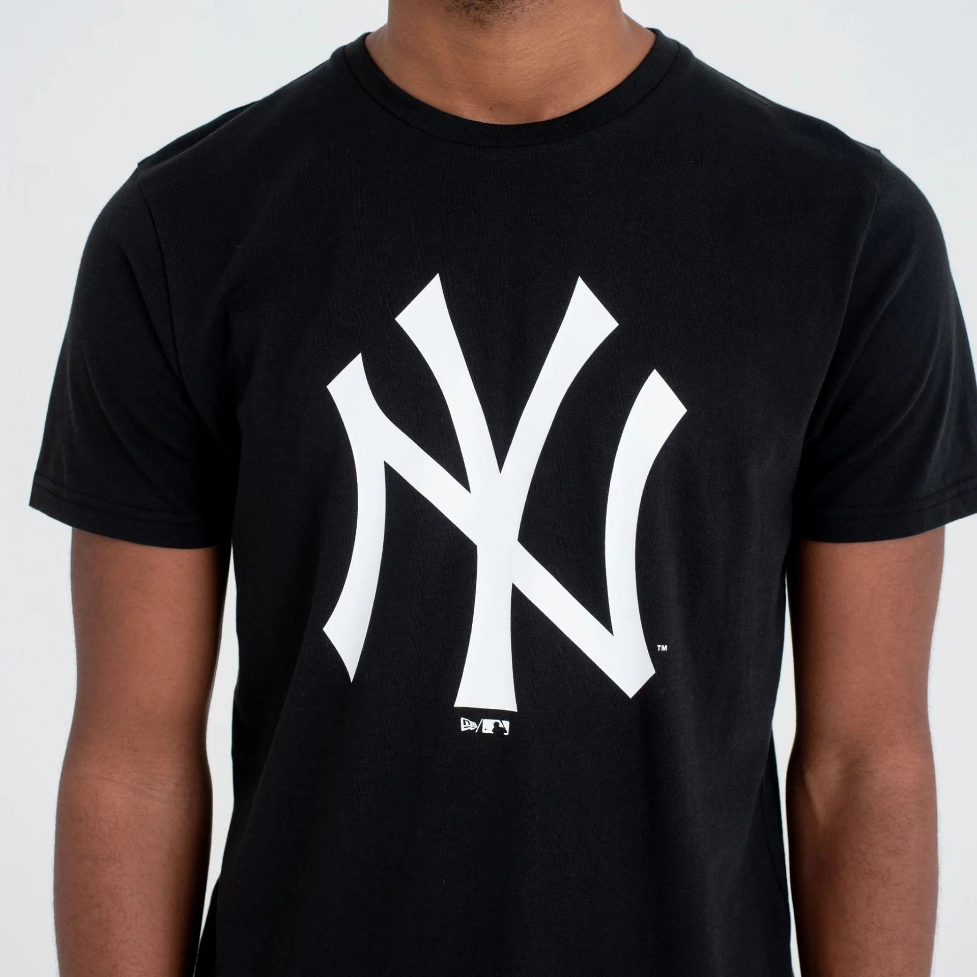 New York Yankees MLB Regular Black T-Shirt - Image 4