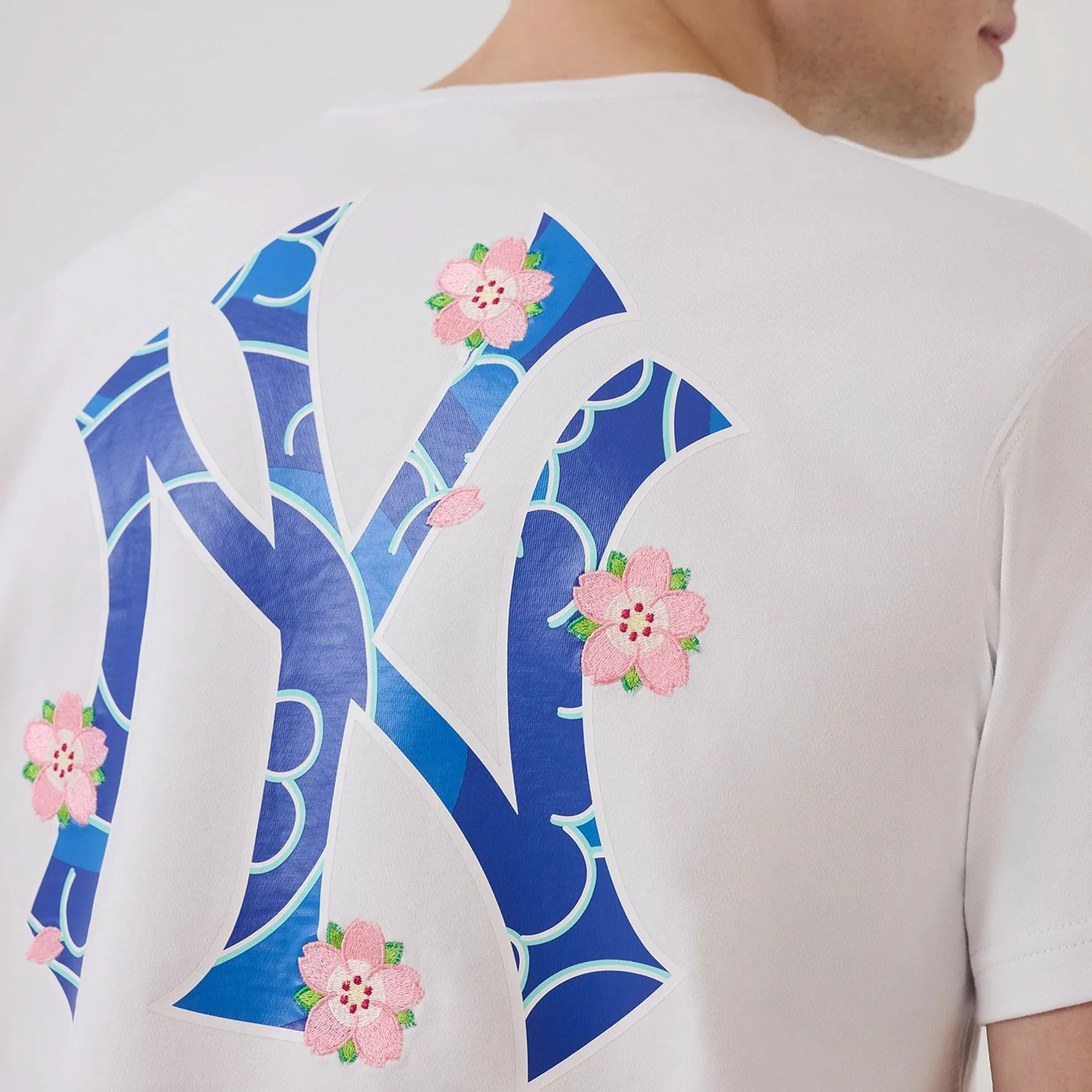 New York Yankees MLB Sakura White T-Shirt - Image 4