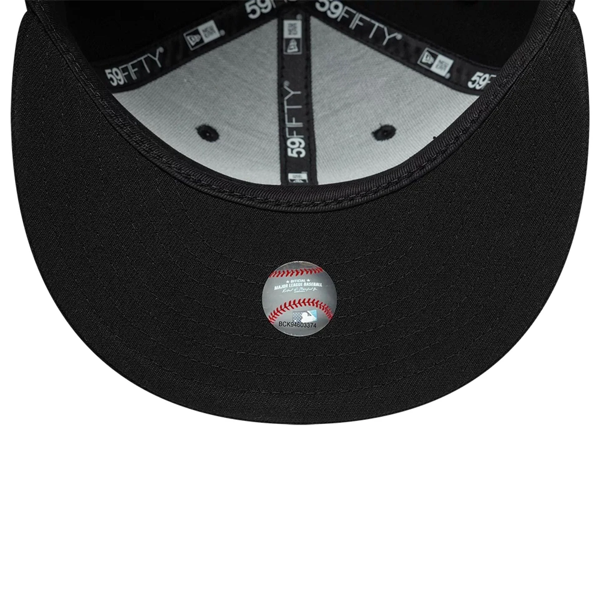 New York Yankees MLB Snow Icon Black 59FIFTY Fitted Cap - Image 7