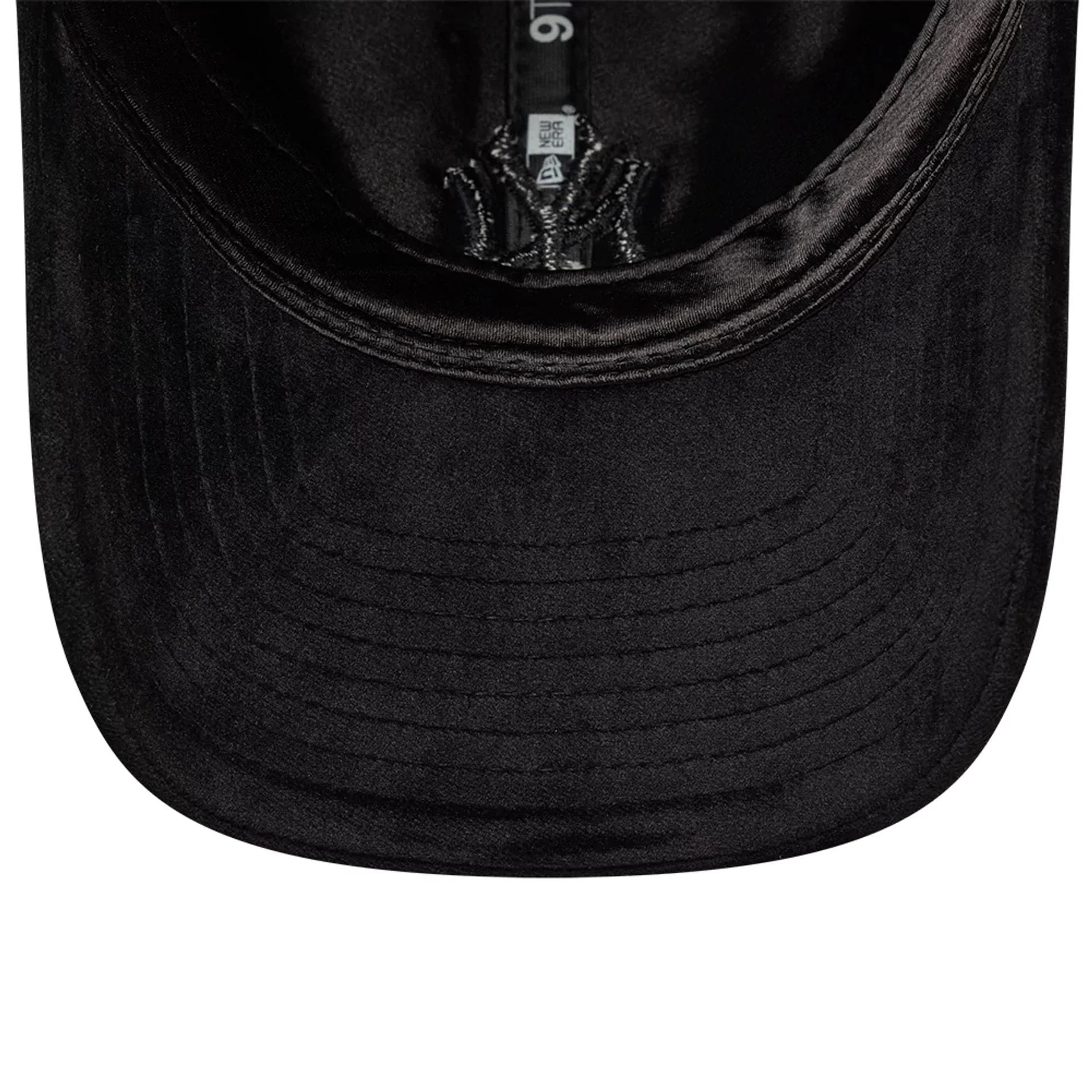 New York Yankees MLB Velour Black 9TWENTY Bow Back Adjustable Cap - Image 7