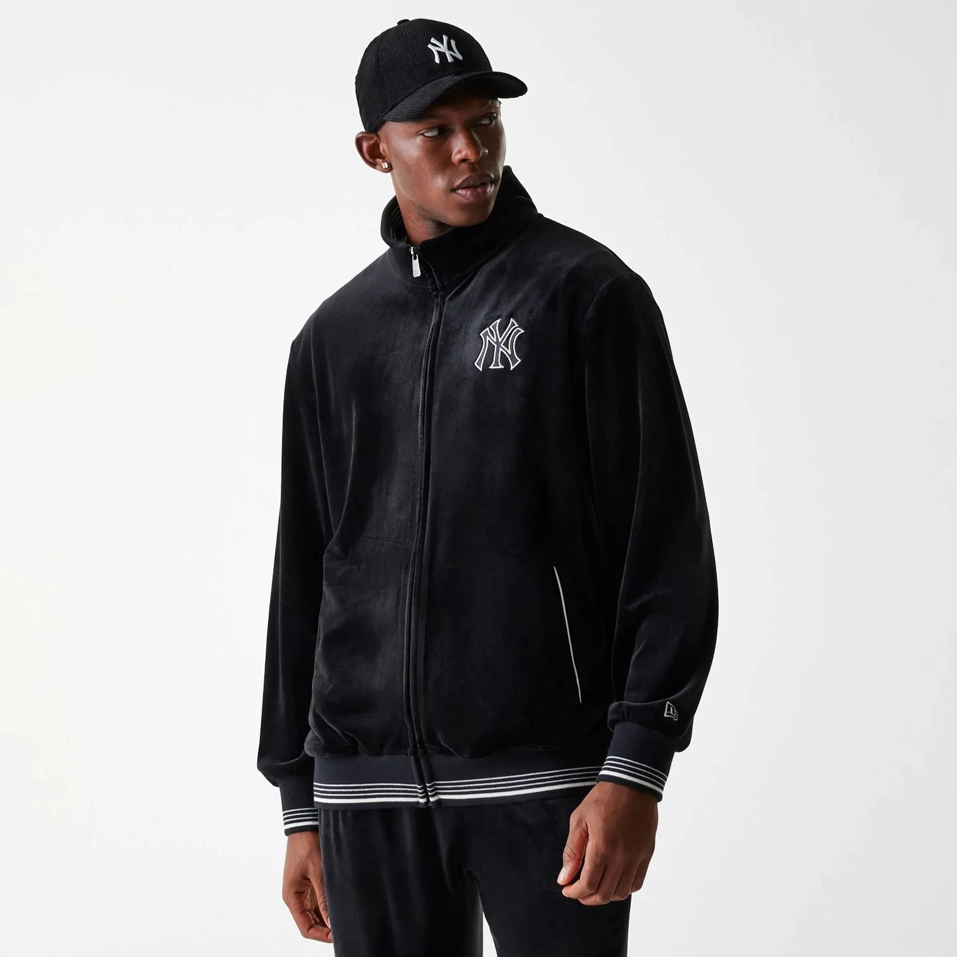 New York Yankees MLB Velour Black Track Top - Image 3
