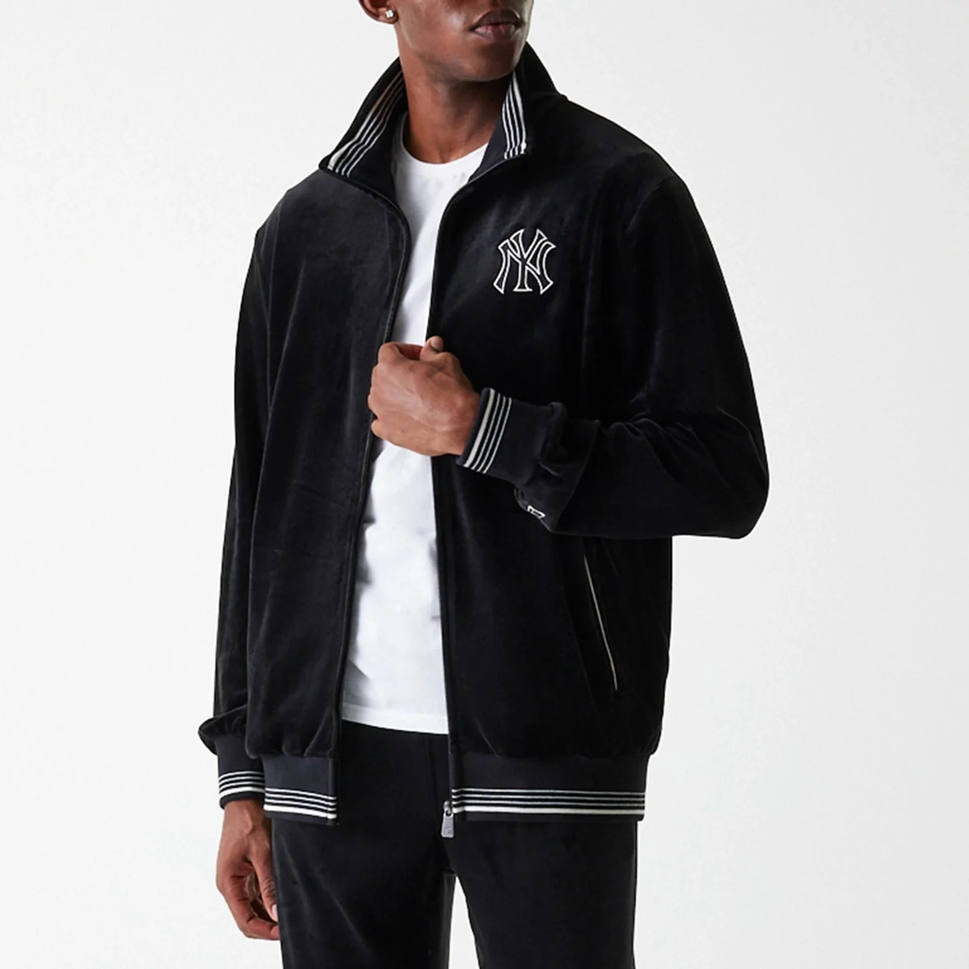 New York Yankees MLB Velour Black Track Top - Image 5