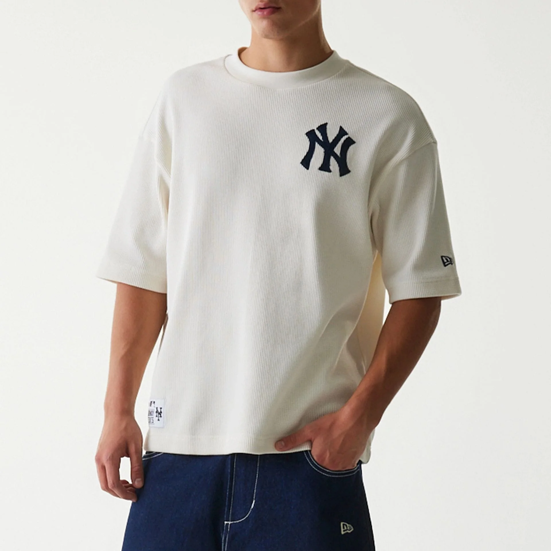 New York Yankees MLB Waffle Open White Oversized T-Shirt - Image 3