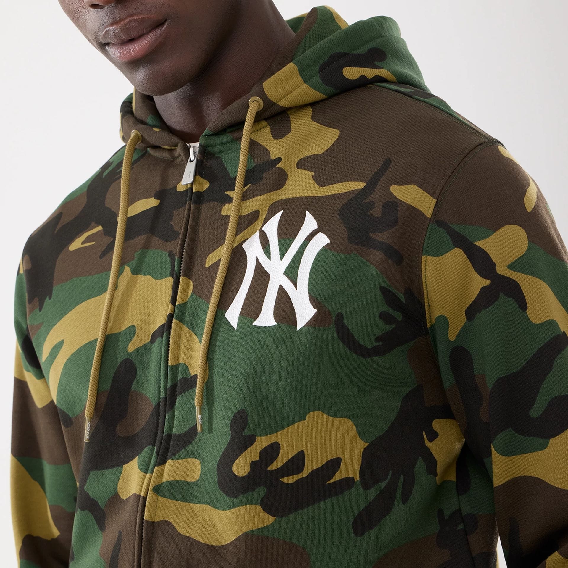 New York Yankees MLB Woodland Camo 2 Way Full Zip Hoodie - Image 3