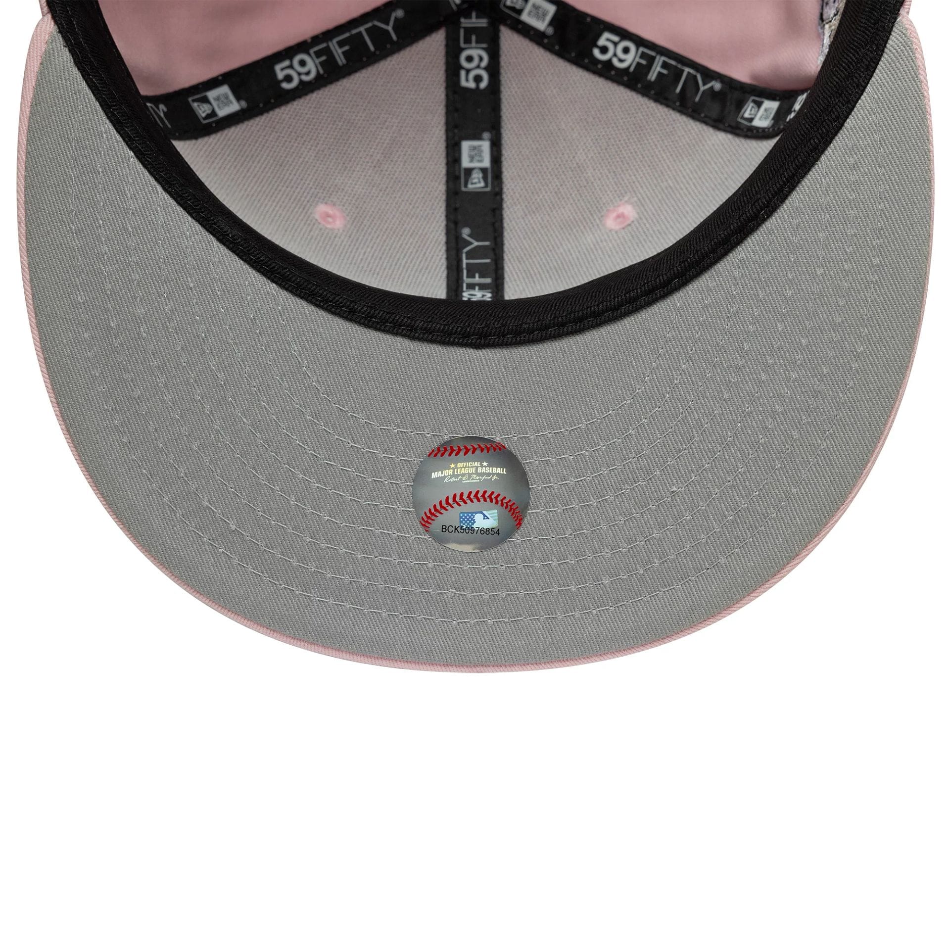 New York Yankees MLB World Series Pink 59FIFTY Fitted Cap - Image 2