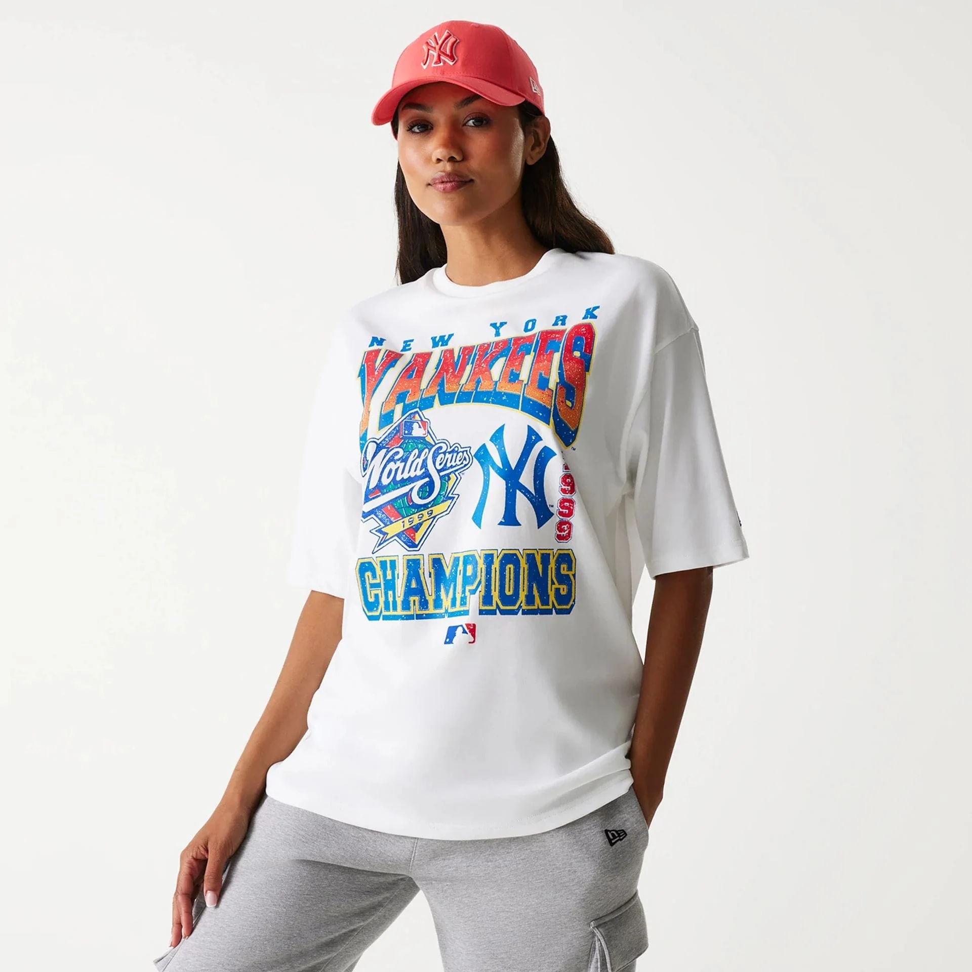 New York Yankees MLB World Series White Oversized T-Shirt - Image 5