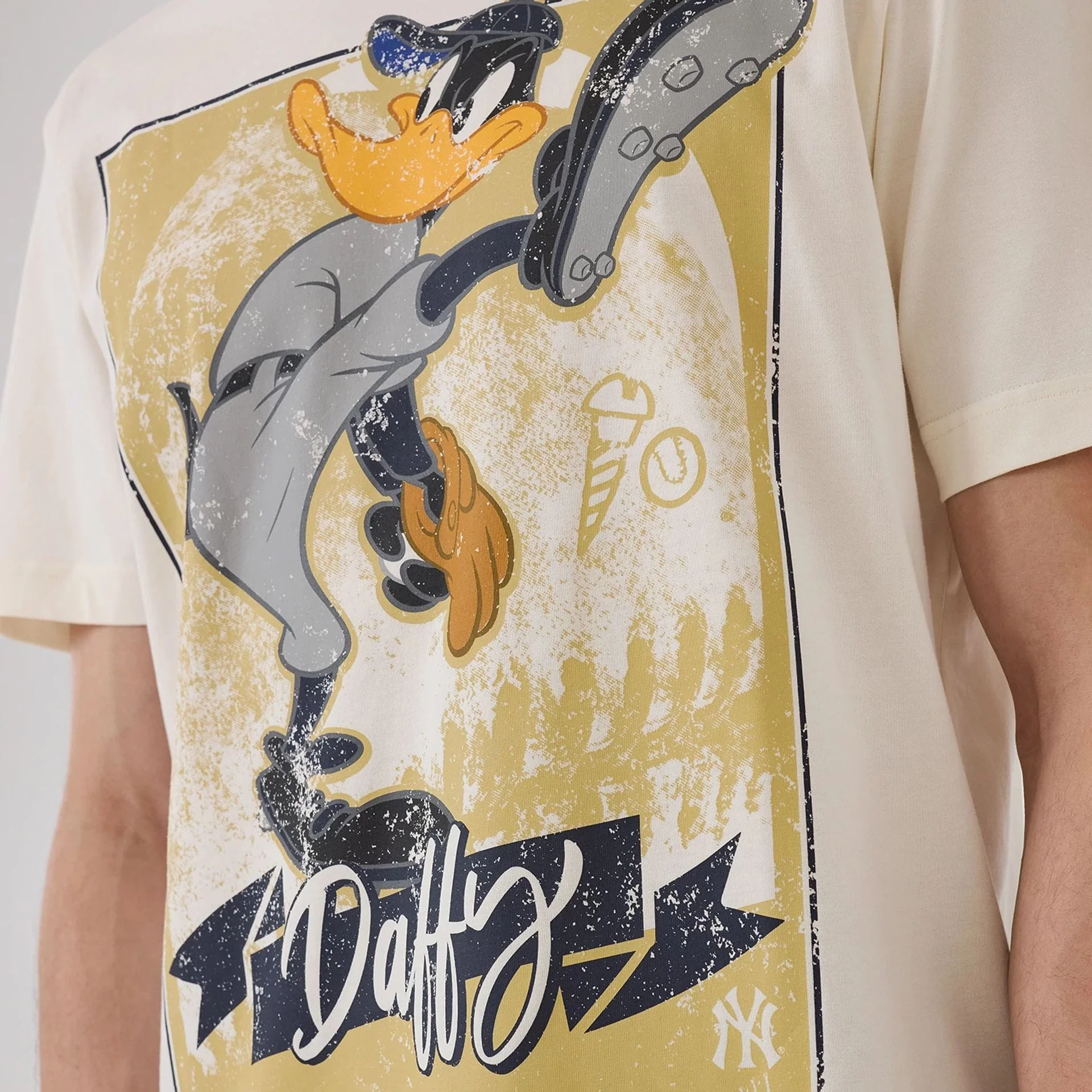 New York Yankees MLB X Looney Tunes Cream T-Shirt - Image 3