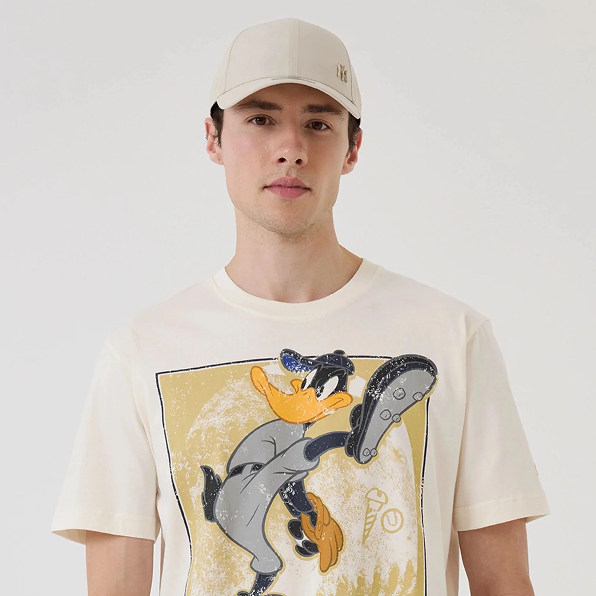New York Yankees MLB X Looney Tunes Cream T-Shirt - Image 6
