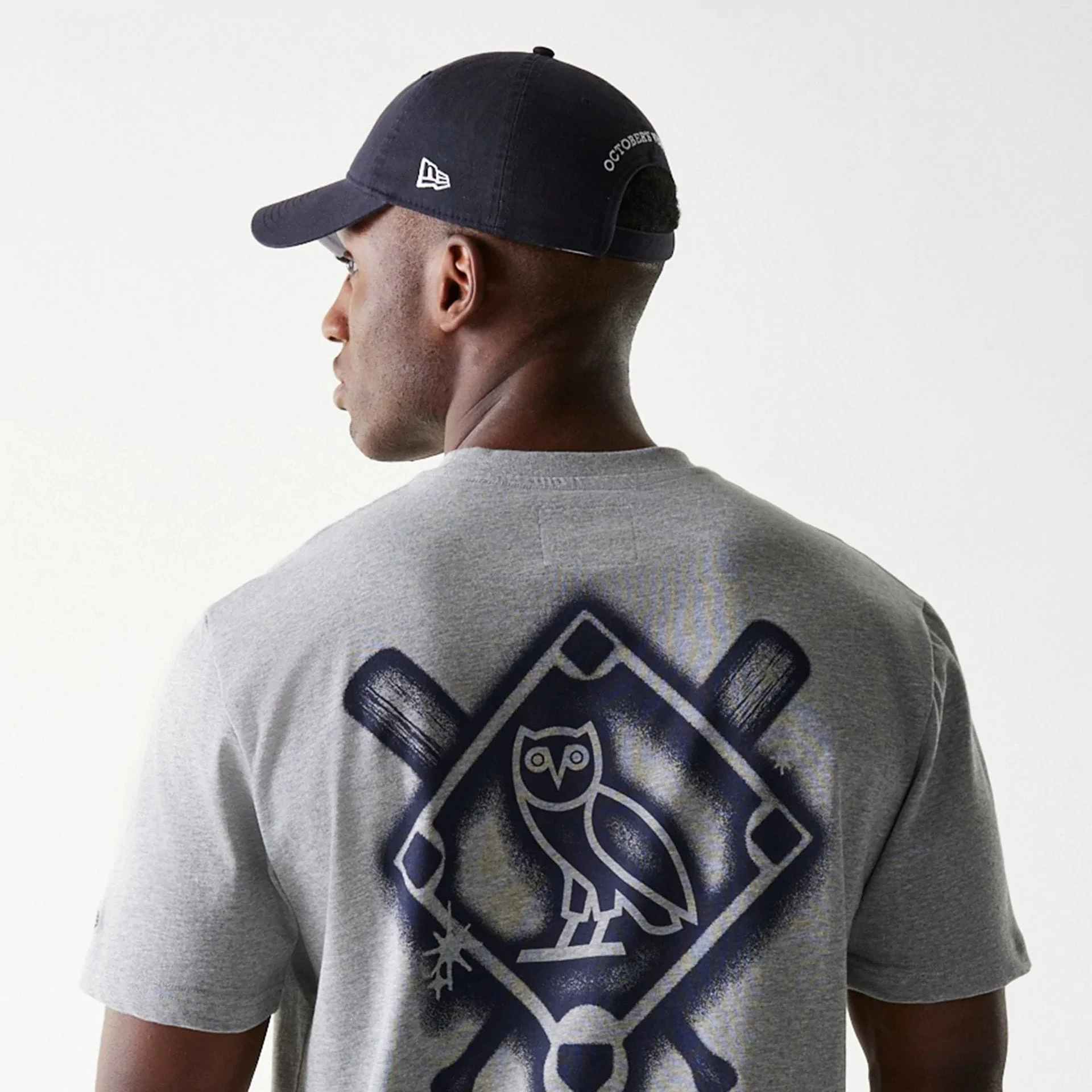 New York Yankees OVO x MLB Grey T-Shirt - Image 7