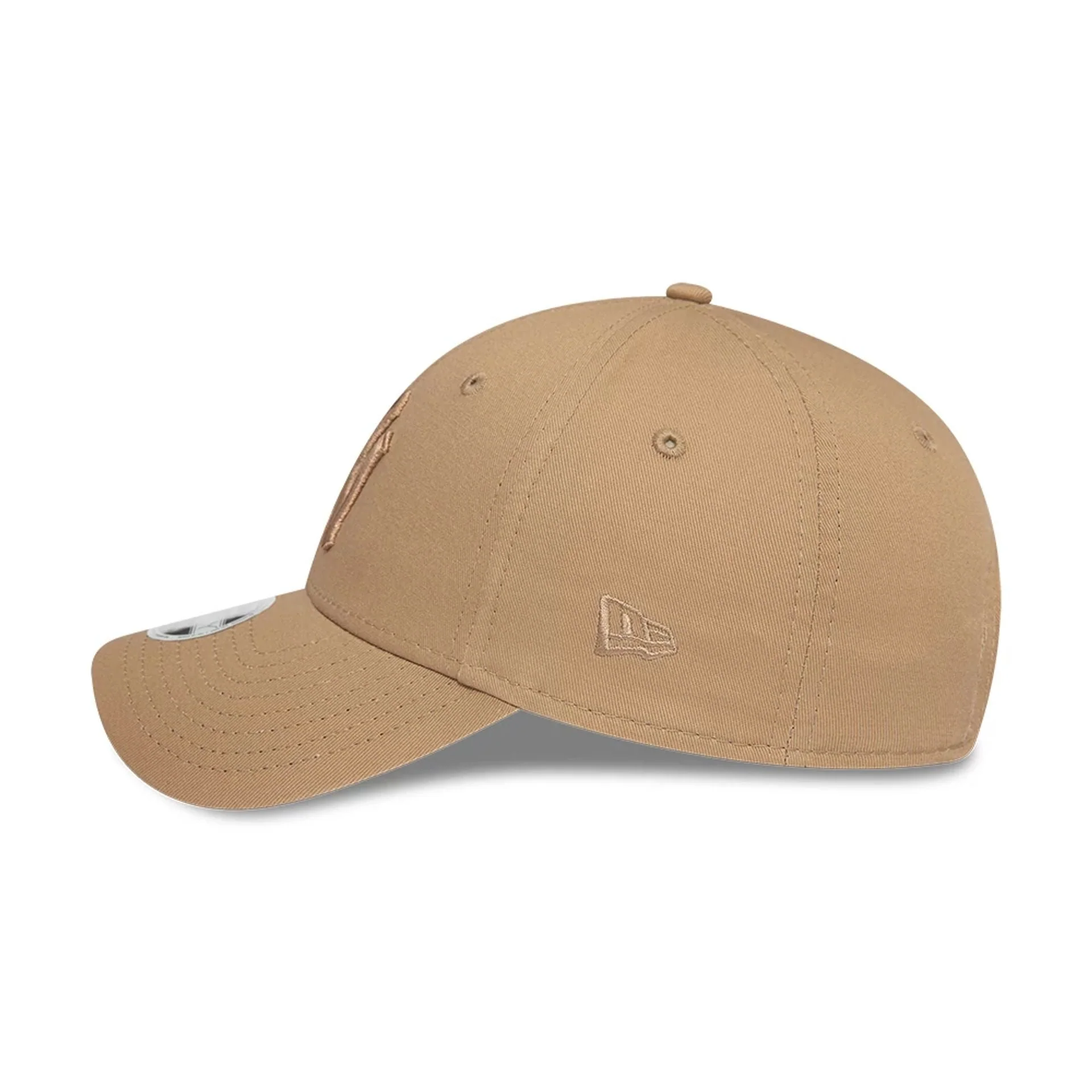 New York Yankees Womens League Essential Light Beige 9FORTY Adjustable Cap - Image 4