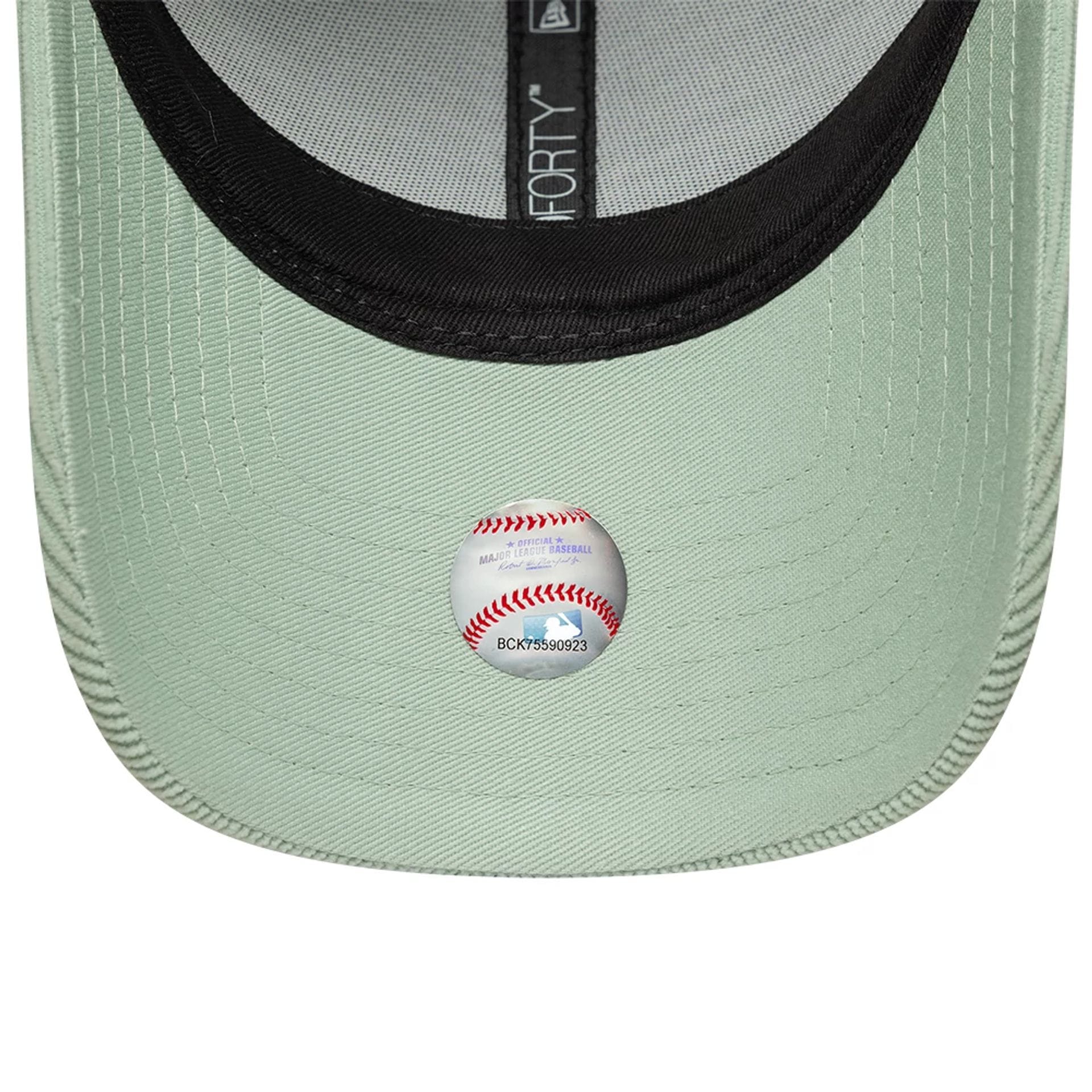 New York Yankees Womens MLB Cord Pastel Green 9FORTY Adjustable Cap - Image 5