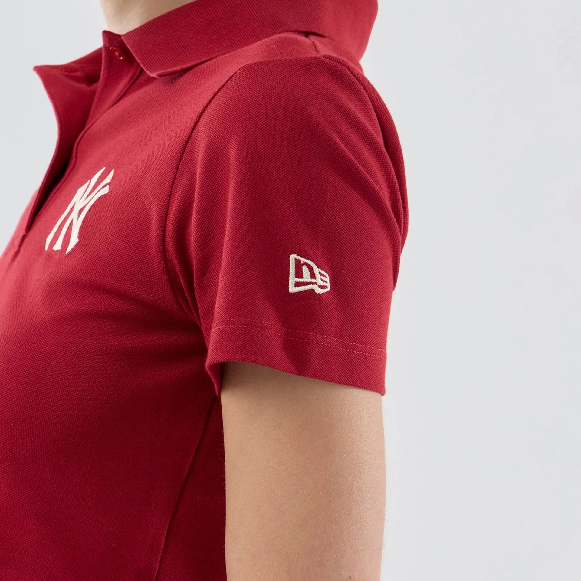 New York Yankees Womens MLB Dark Red Cropped Slim Polo T-shirt - Image 5