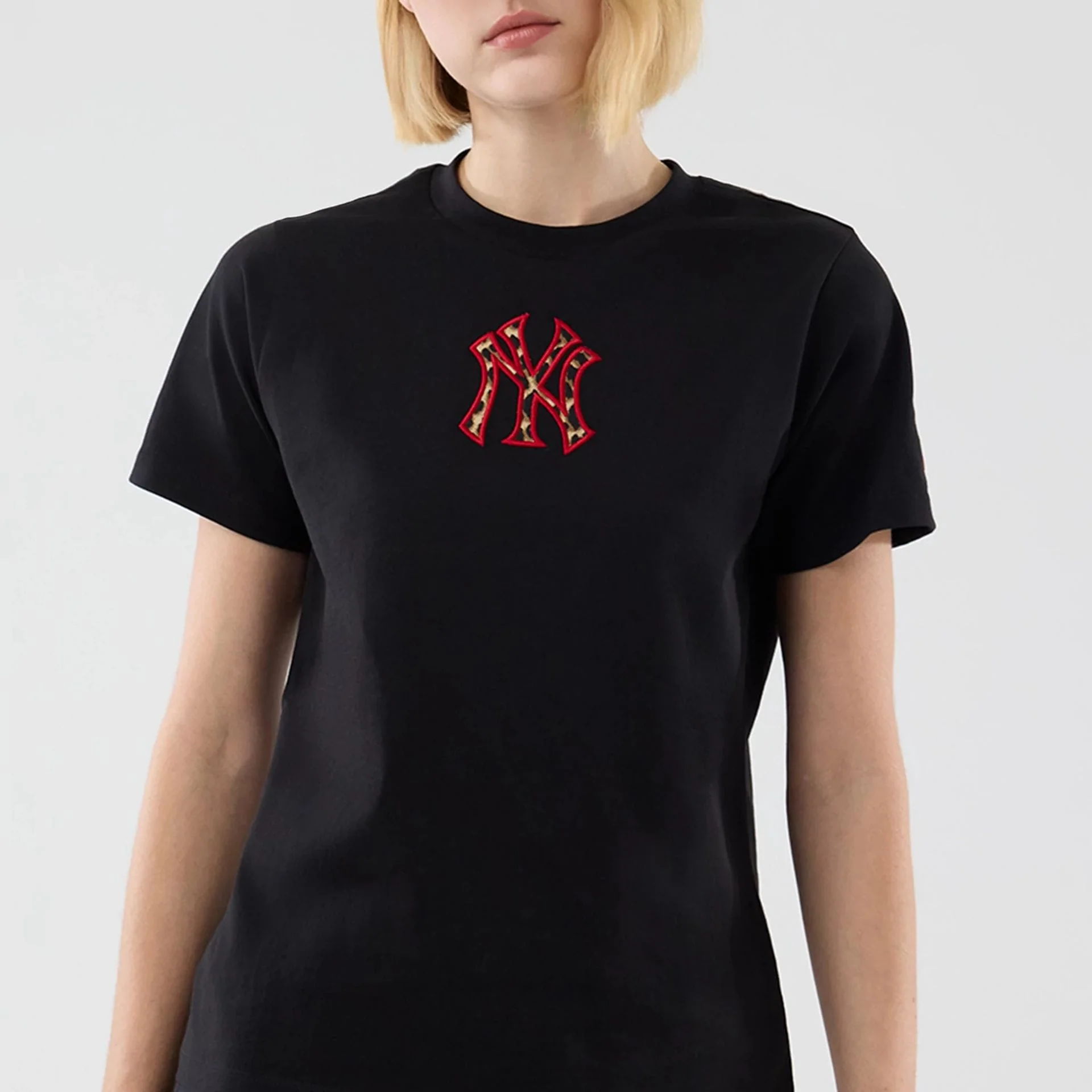 New York Yankees Womens MLB Infill Black T-shirt - Image 4