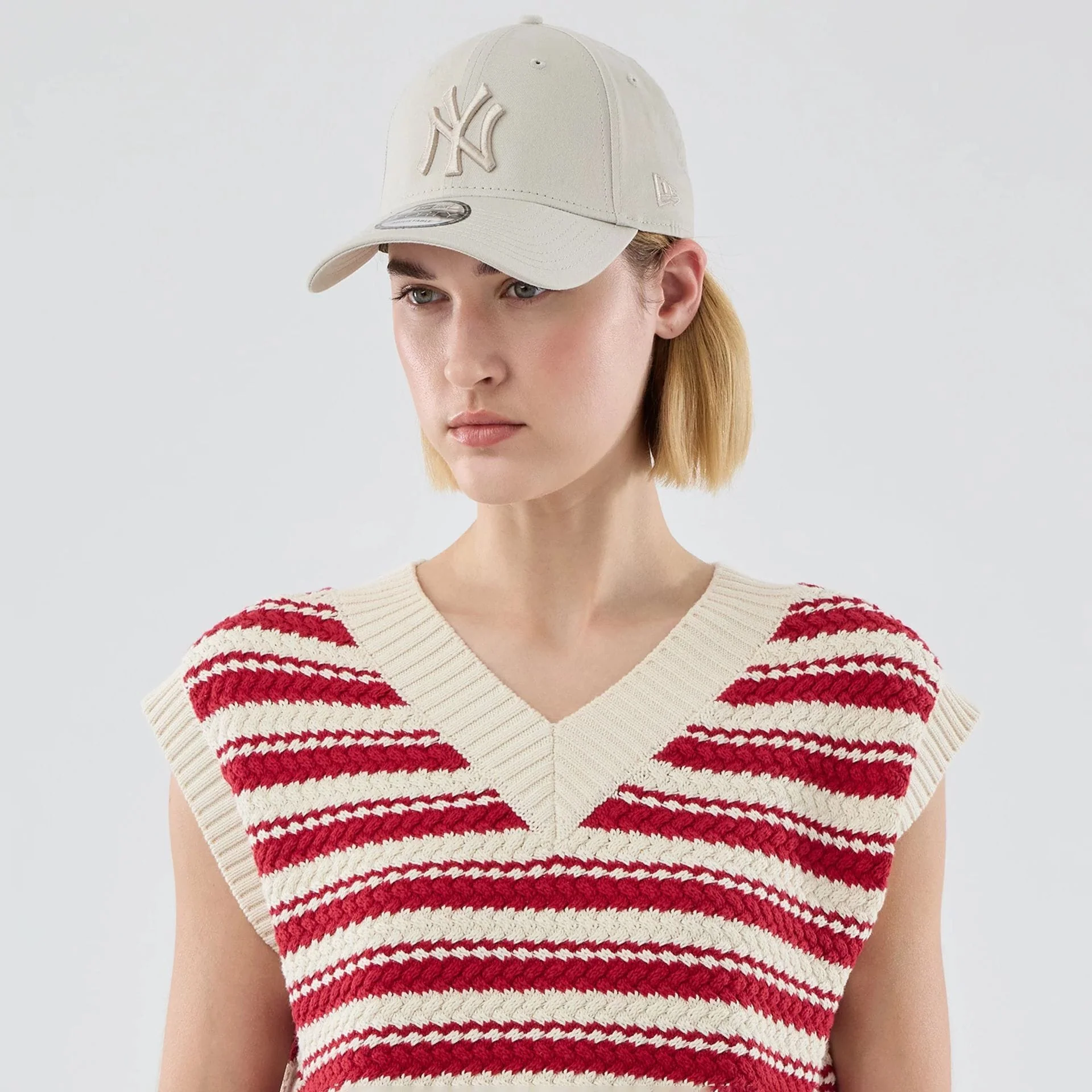 New York Yankees Womens MLB Knit Stripe Dark Red Sleeveless V-neck Sweater - Image 6
