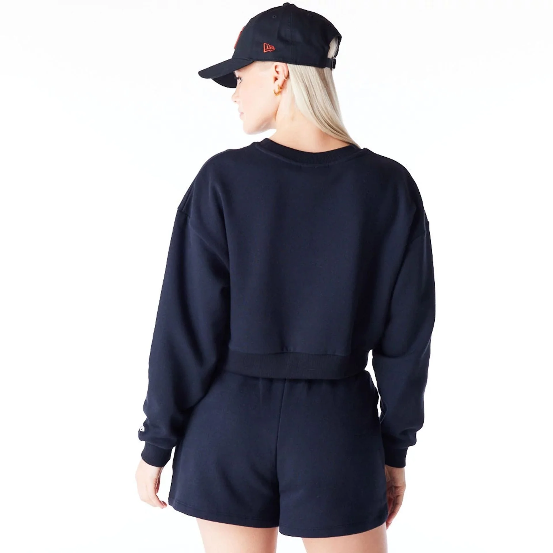 New York Yankees Womens MLB League Essential Black Crop Crew Neck Sweatshirt - Image 4