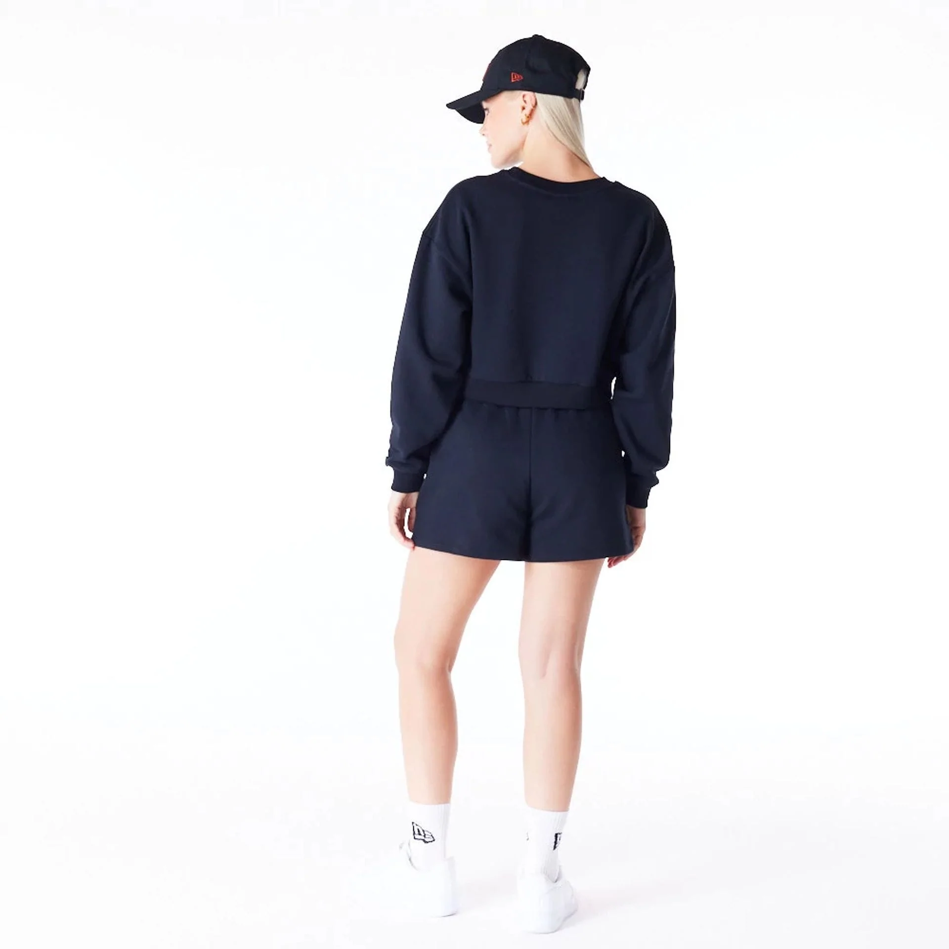 New York Yankees Womens MLB League Essential Black Crop Crew Neck Sweatshirt - Image 5