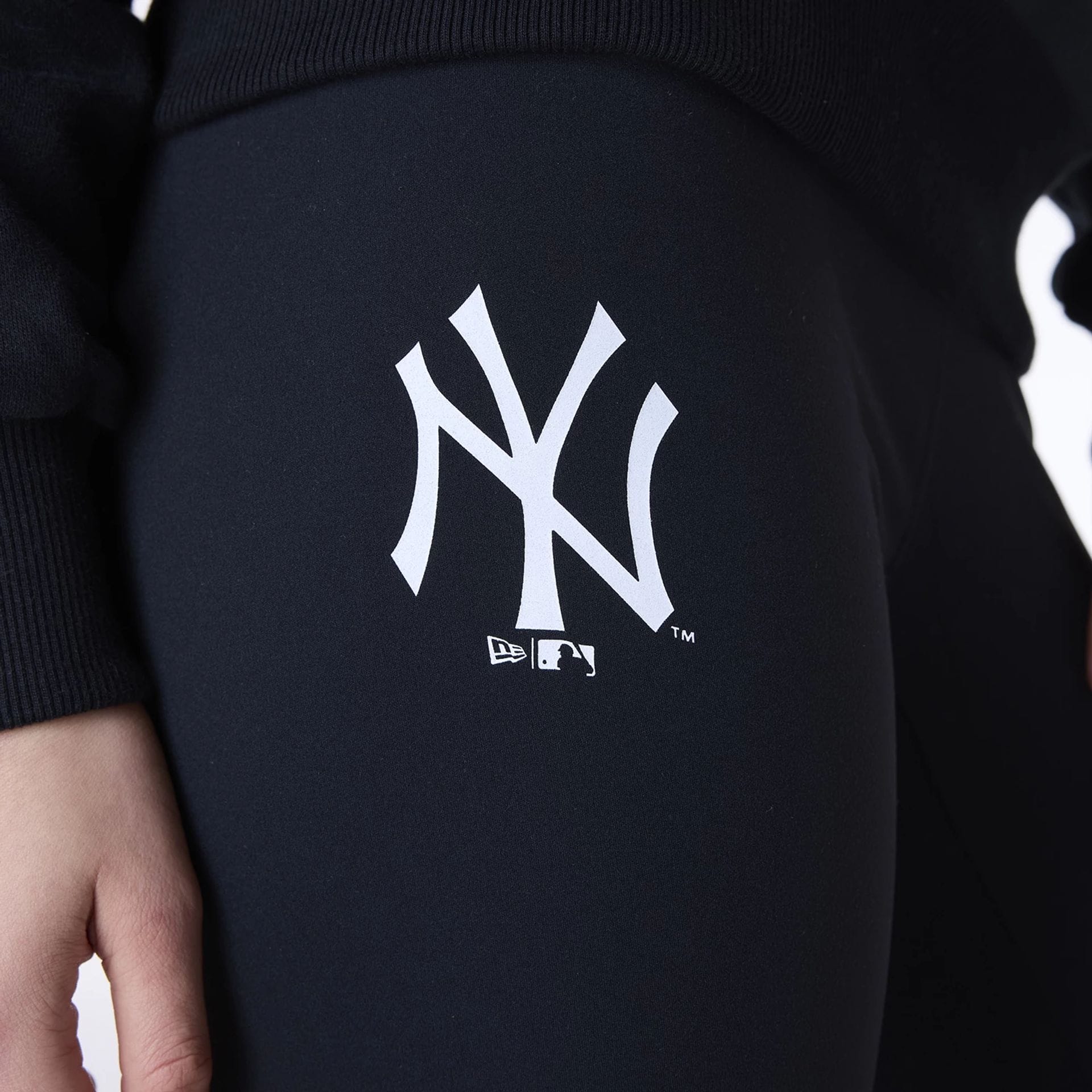 New York Yankees Womens MLB League Essential Black Leggings - Image 6
