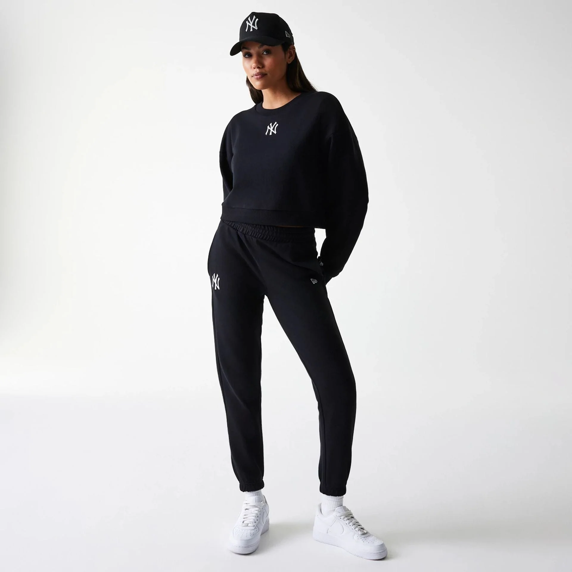 New York Yankees Womens MLB Midi League Essential Black Cropped Crew Neck Sweater - Image 8