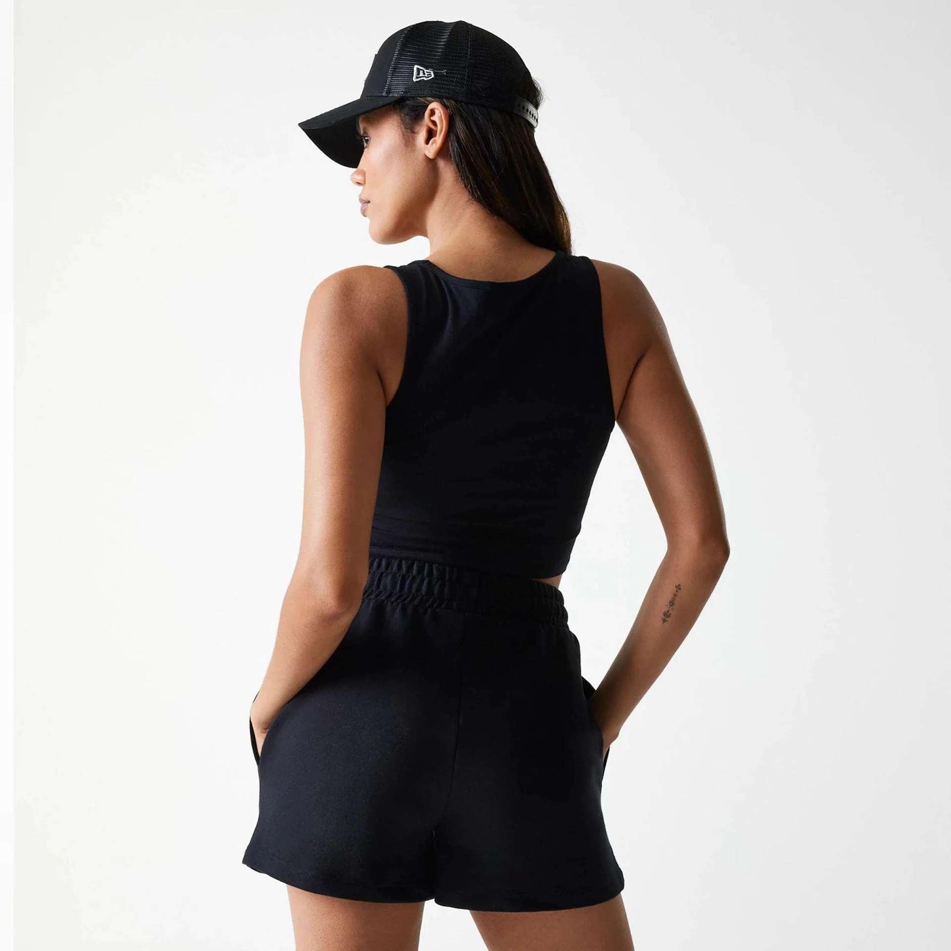New York Yankees Womens MLB Midi League Essential Black Shorts - Image 2