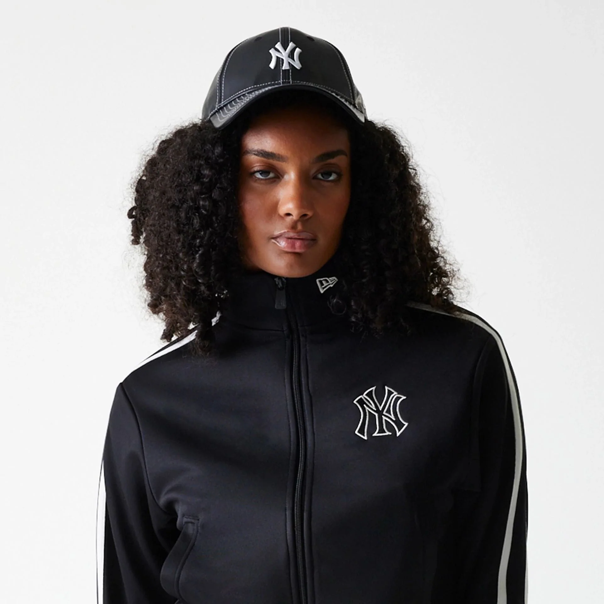 New York Yankees Womens MLB Midi Logo Black Track Jacket - Image 5