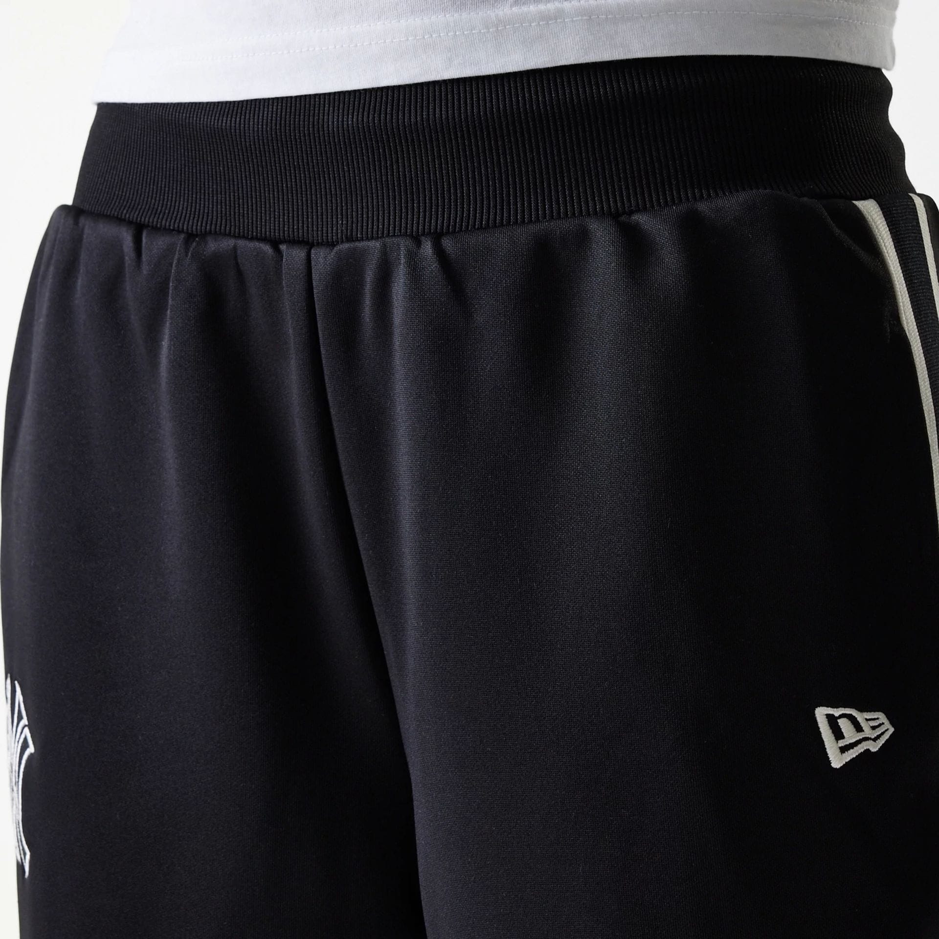 New York Yankees Womens MLB Midi Logo Black Track Pants - Image 5