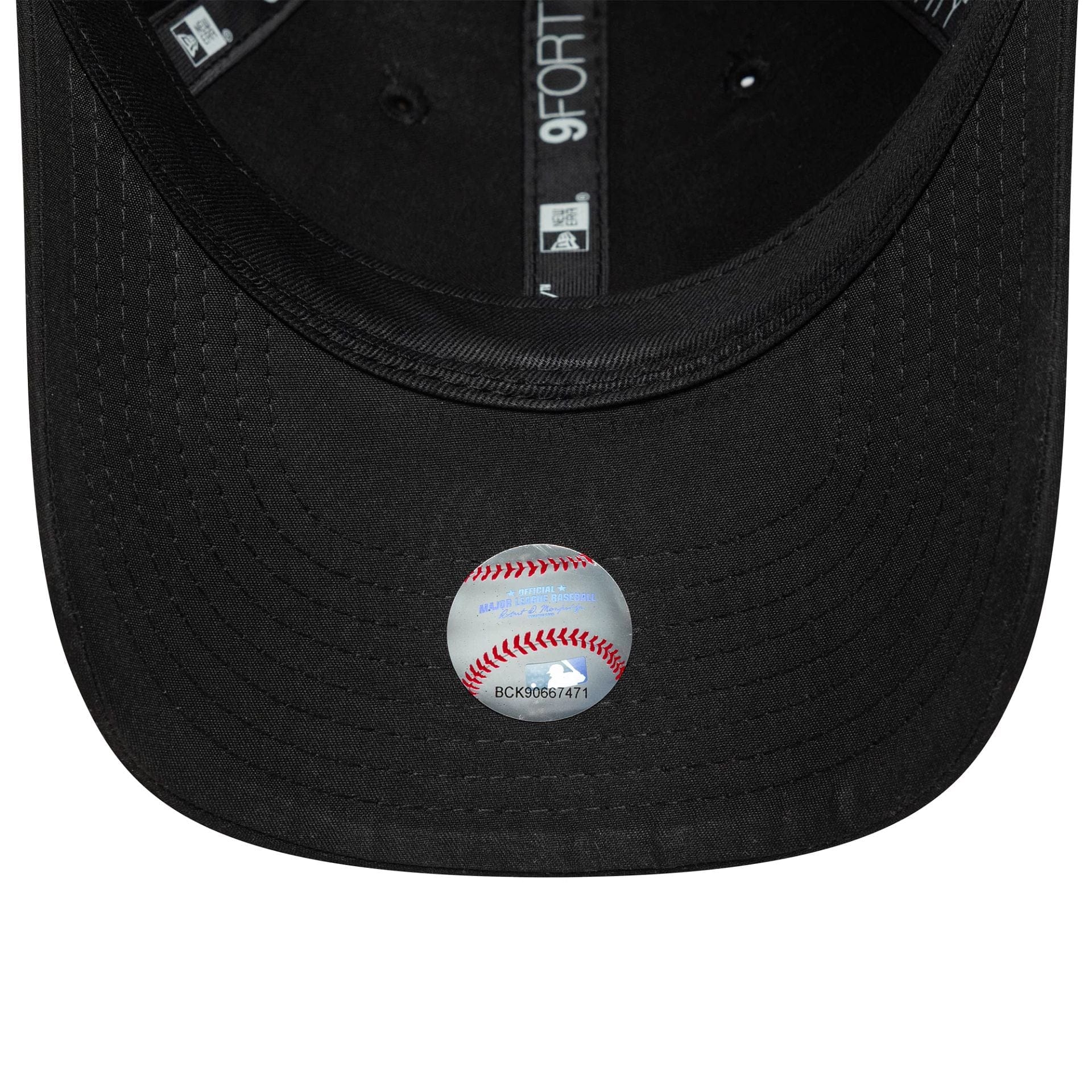 New York Yankees Youth MLB Flawless Black 9FORTY Cap - Image 5