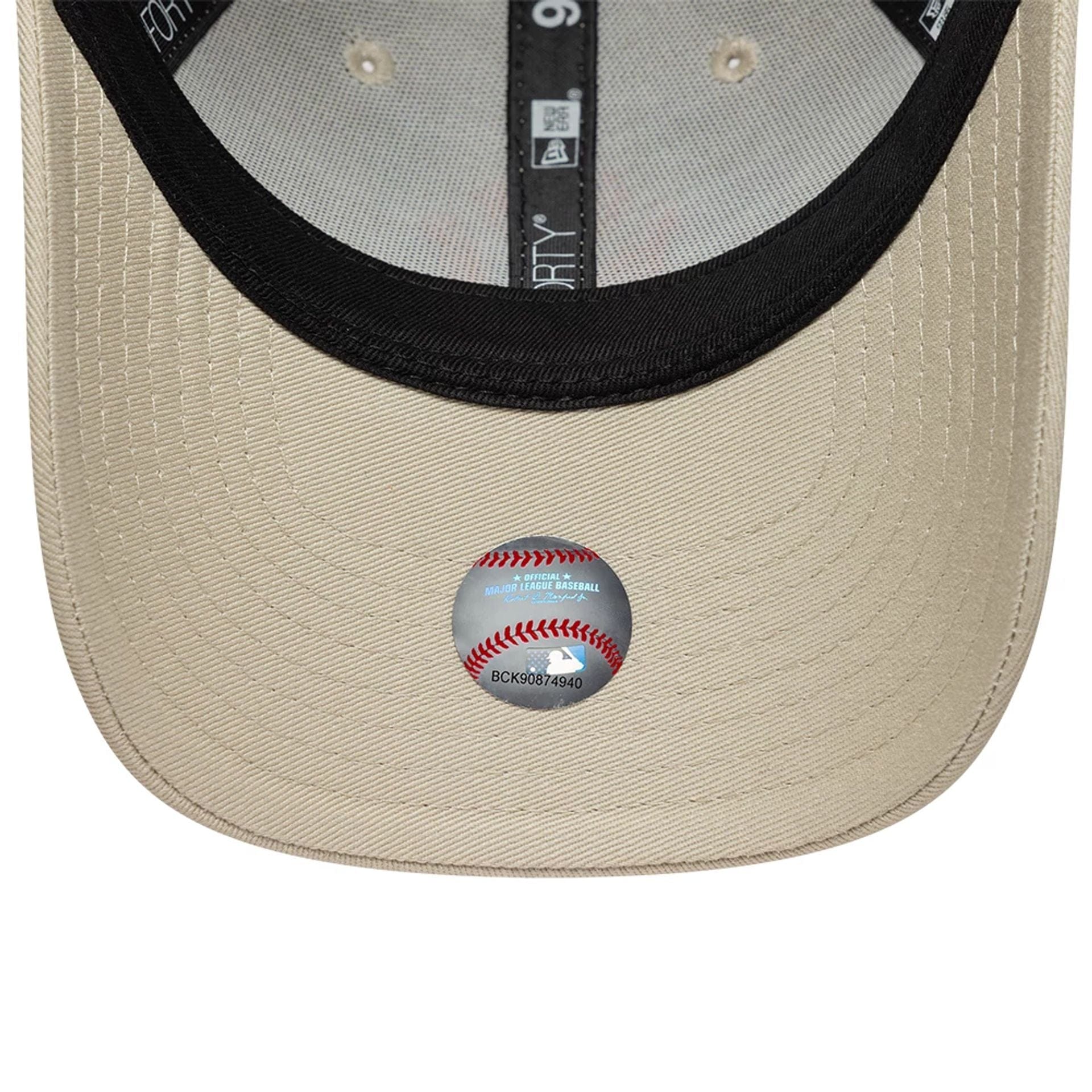 New York Yankees Youth MLB League Essential Light Beige 9FORTY Adjustable Cap - Image 5