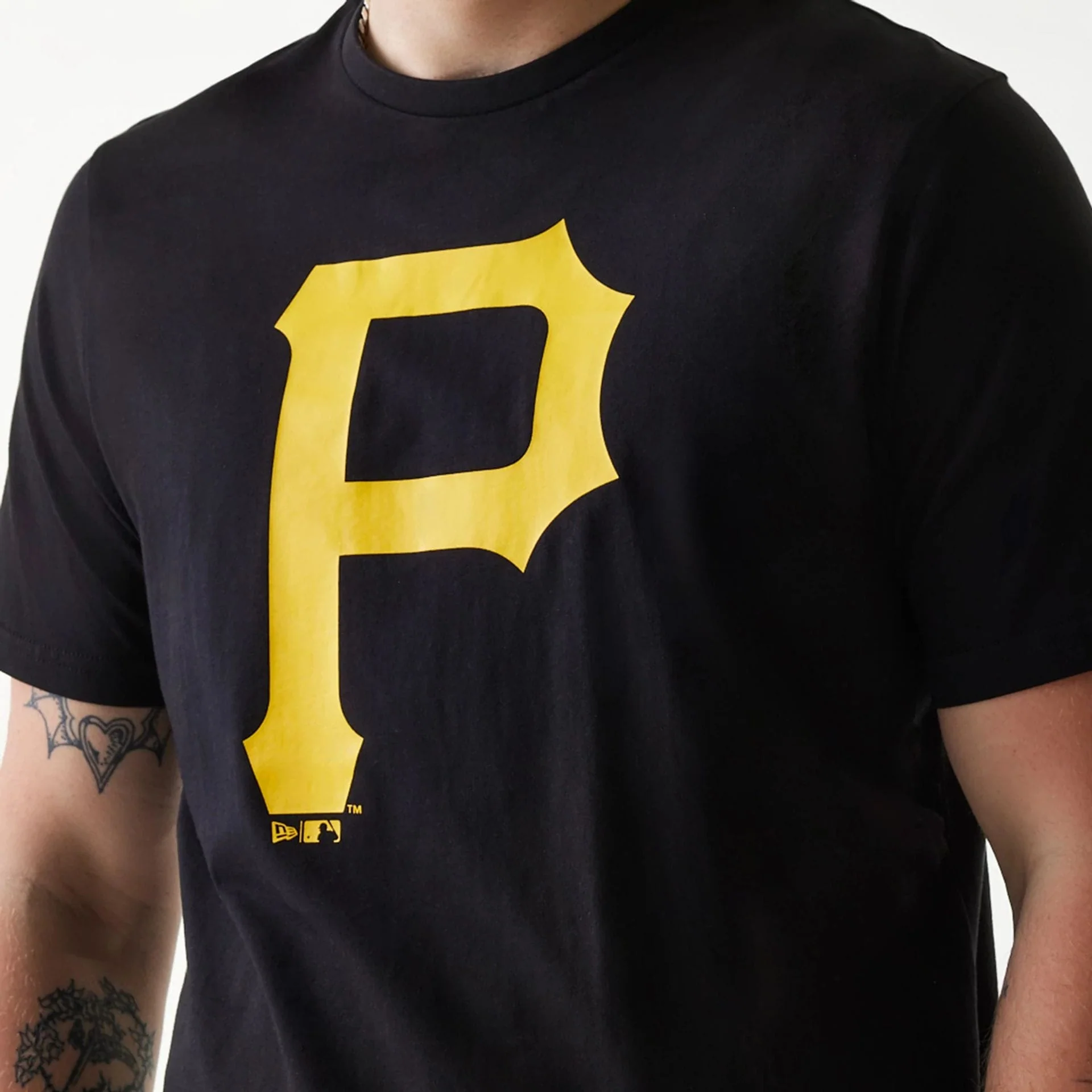 Pittsburgh Pirates MLB Regular Black T-Shirt - Image 3