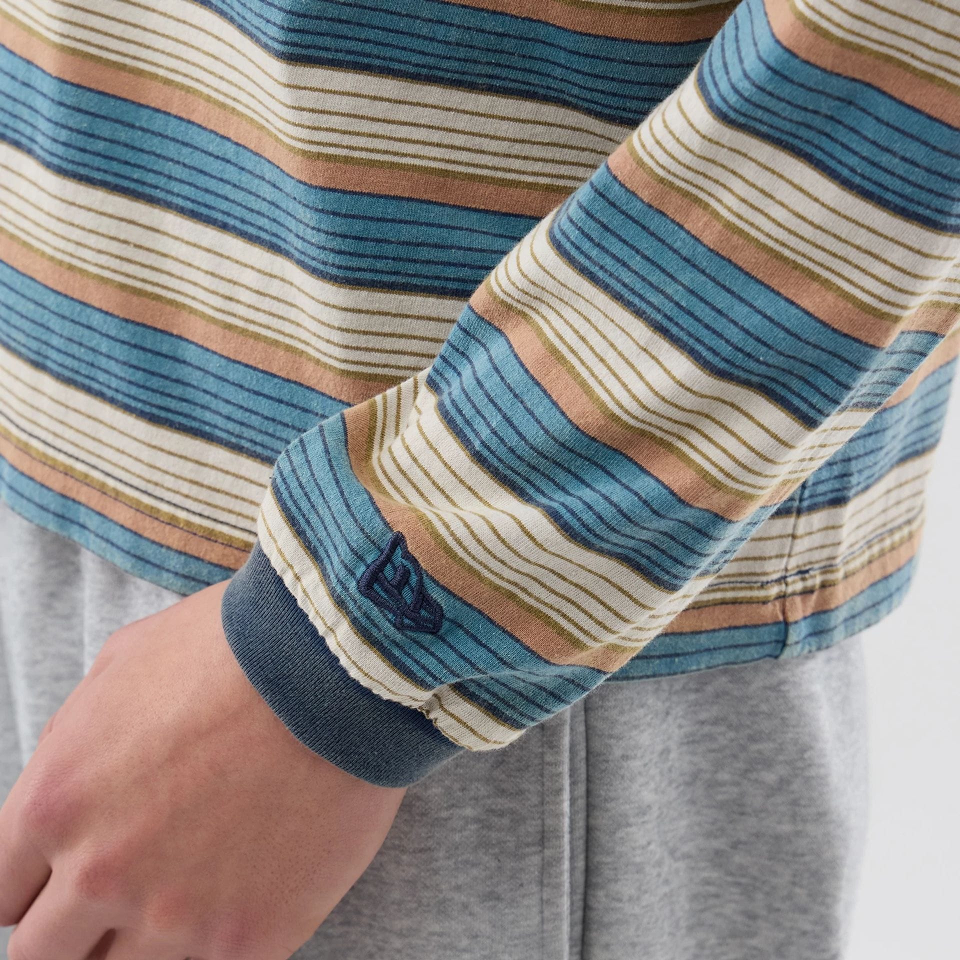 Thisisneverthat X New Era Border Beige Long Sleeve T-Shirt - Image 4