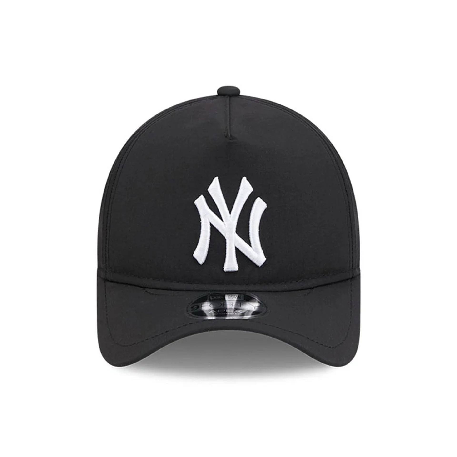 Yankees MLB Quickstrike Black 9FORTY Apex Adjustable Cap - Image 2
