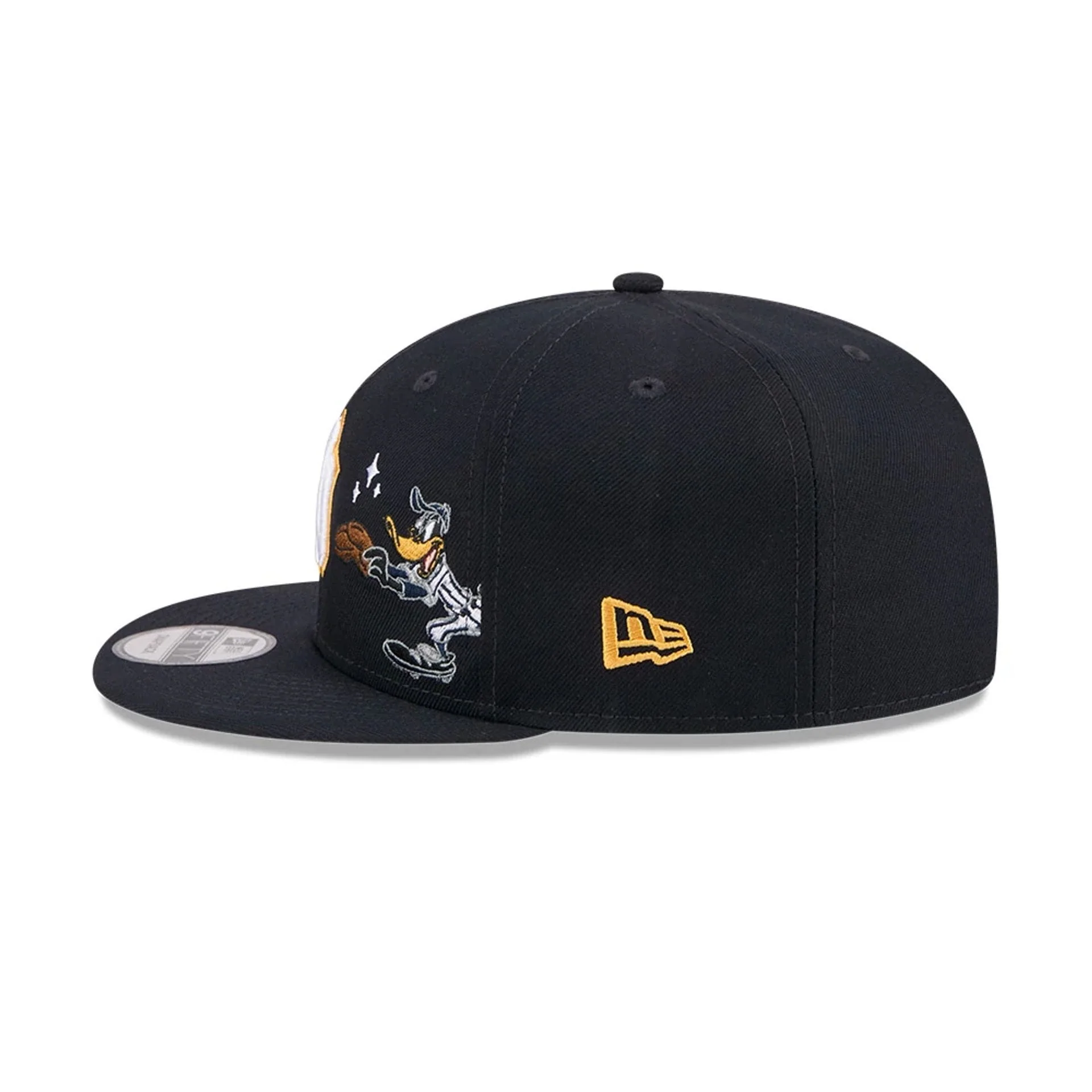 Yankees MLB X Looney Tunes Daffy Duck Navy 9FIFTY Snapback Adjustable Cap - Image 7
